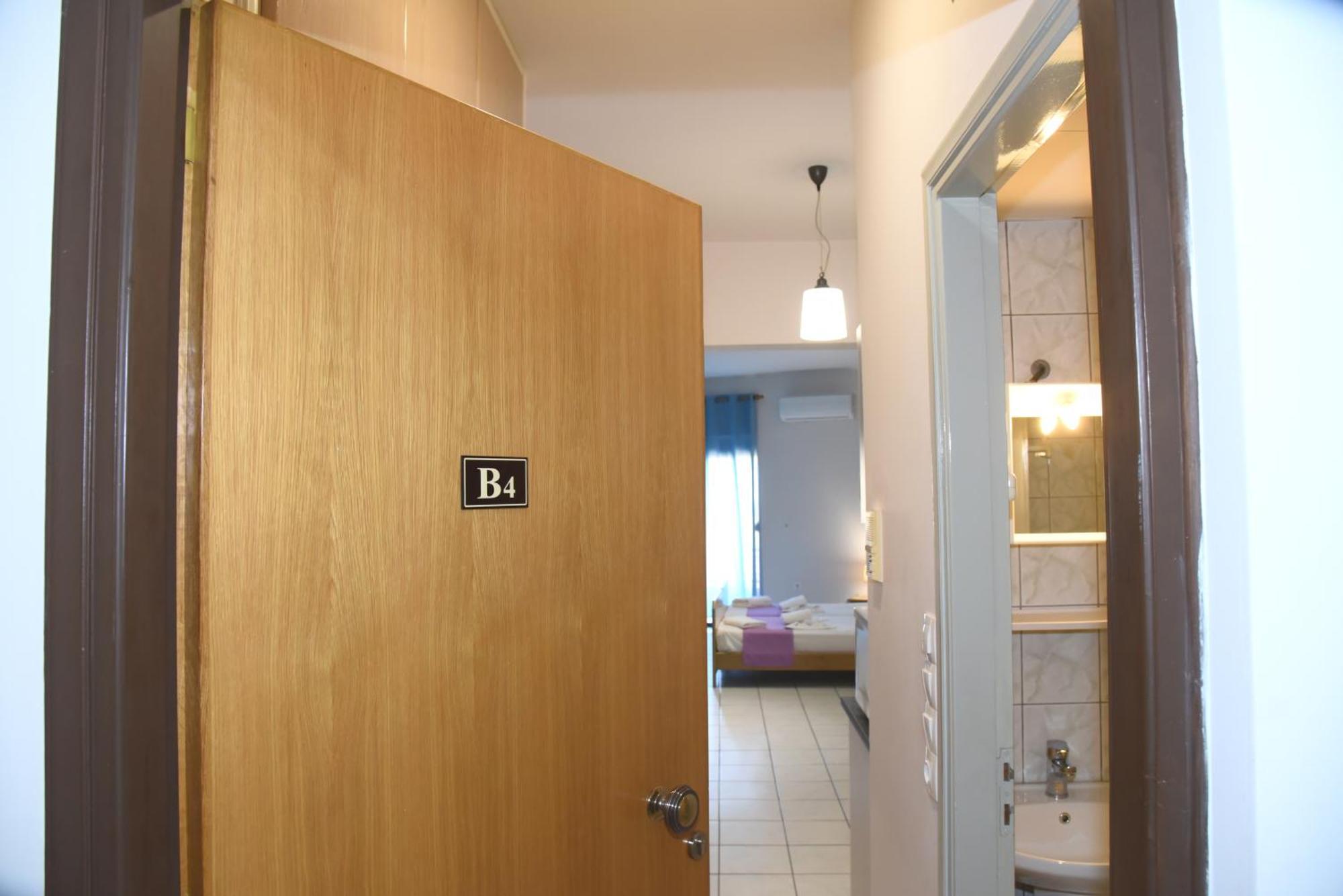 Economic In Crete Apartment *