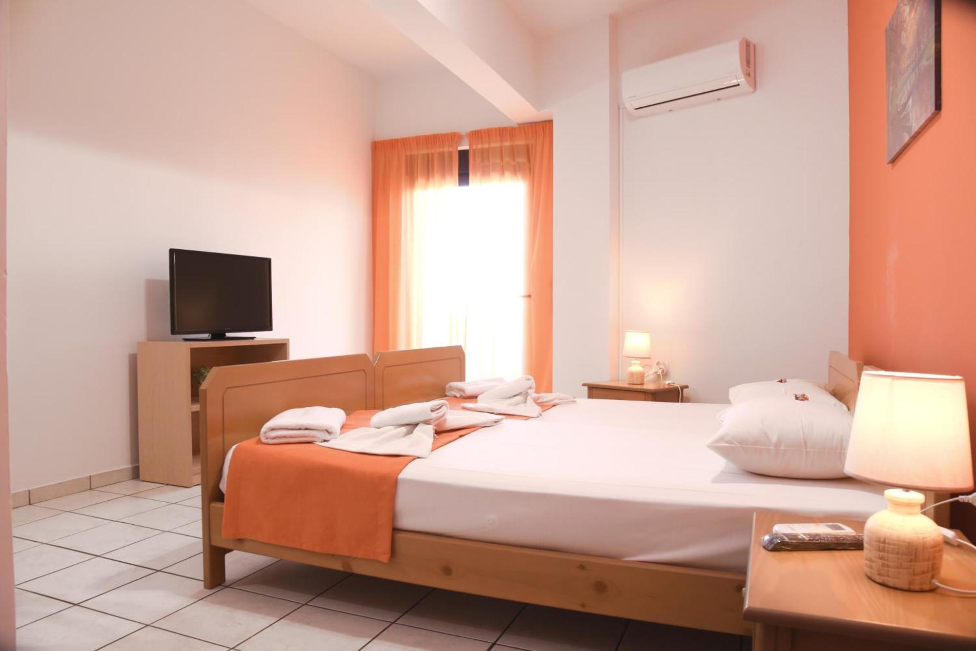 Economic In Crete Apartment *